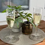 Daire W&d Living - Kleines Italien Mit Parkplatz Und Balkon