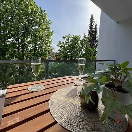 W&d Living - Kleines Italien Mit Parkplatz Und Balkon * Celle