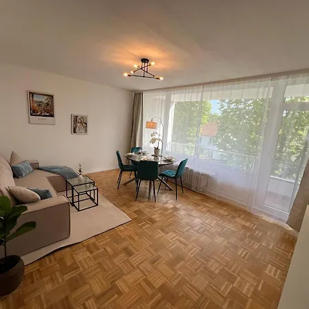 W&d Living - Kleines Italien Mit Parkplatz Und Balkon Celle