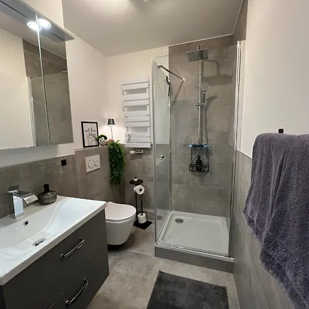 W&d Living - Kleines Italien Mit Parkplatz Und Balkon Celle