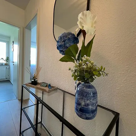 Apartment W&d Living - Kleines Italien Mit Parkplatz Und Balkon Celle