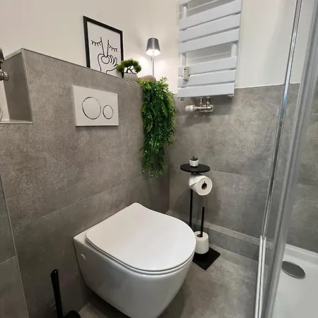 W&d Living - Kleines Italien Mit Parkplatz Und Balkon 아파트 *