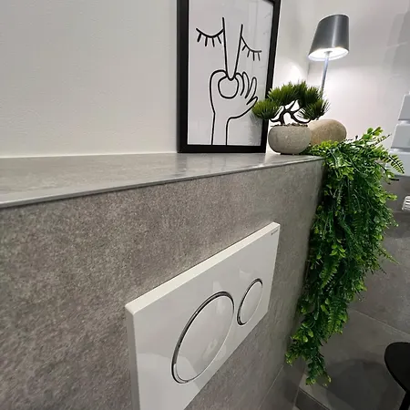 Apartment W&d Living - Kleines Italien Mit Parkplatz Und Balkon