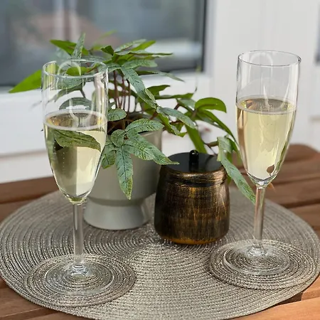 アパート W&d Living - Kleines Italien Mit Parkplatz Und Balkon