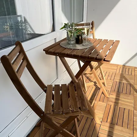 W&d Living - Kleines Italien Mit Parkplatz Und Balkon アパート ツェレ