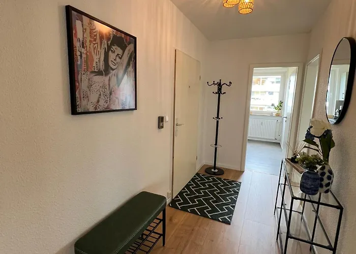 W&d Living - Kleines Italien Mit Parkplatz Und Balkon ツェレ